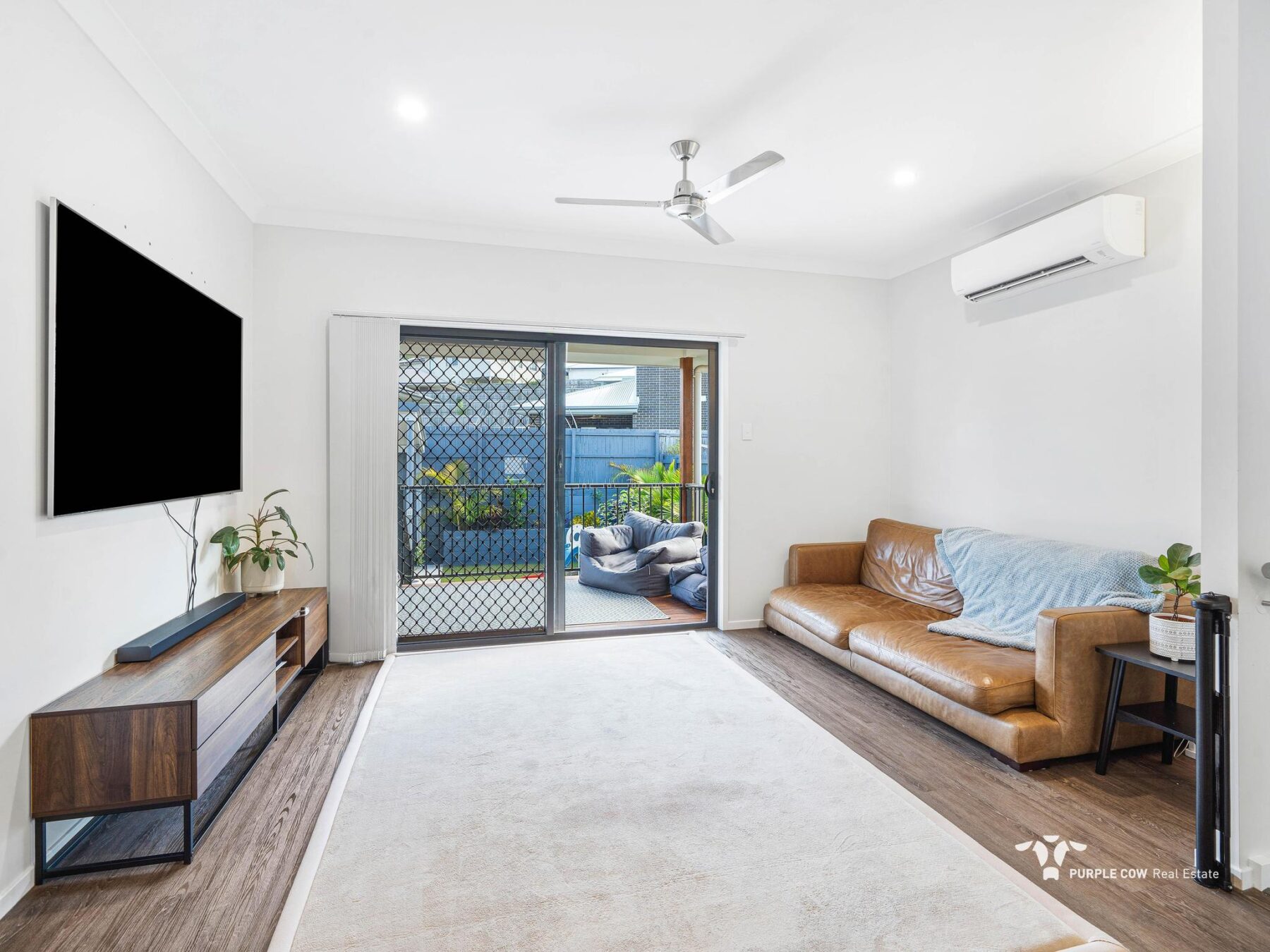 Rental: Spring Mountain, QLD, 4300 photo-2