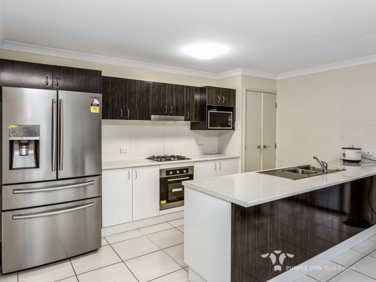 Rental: Spring Mountain, QLD, 4300 photo-4