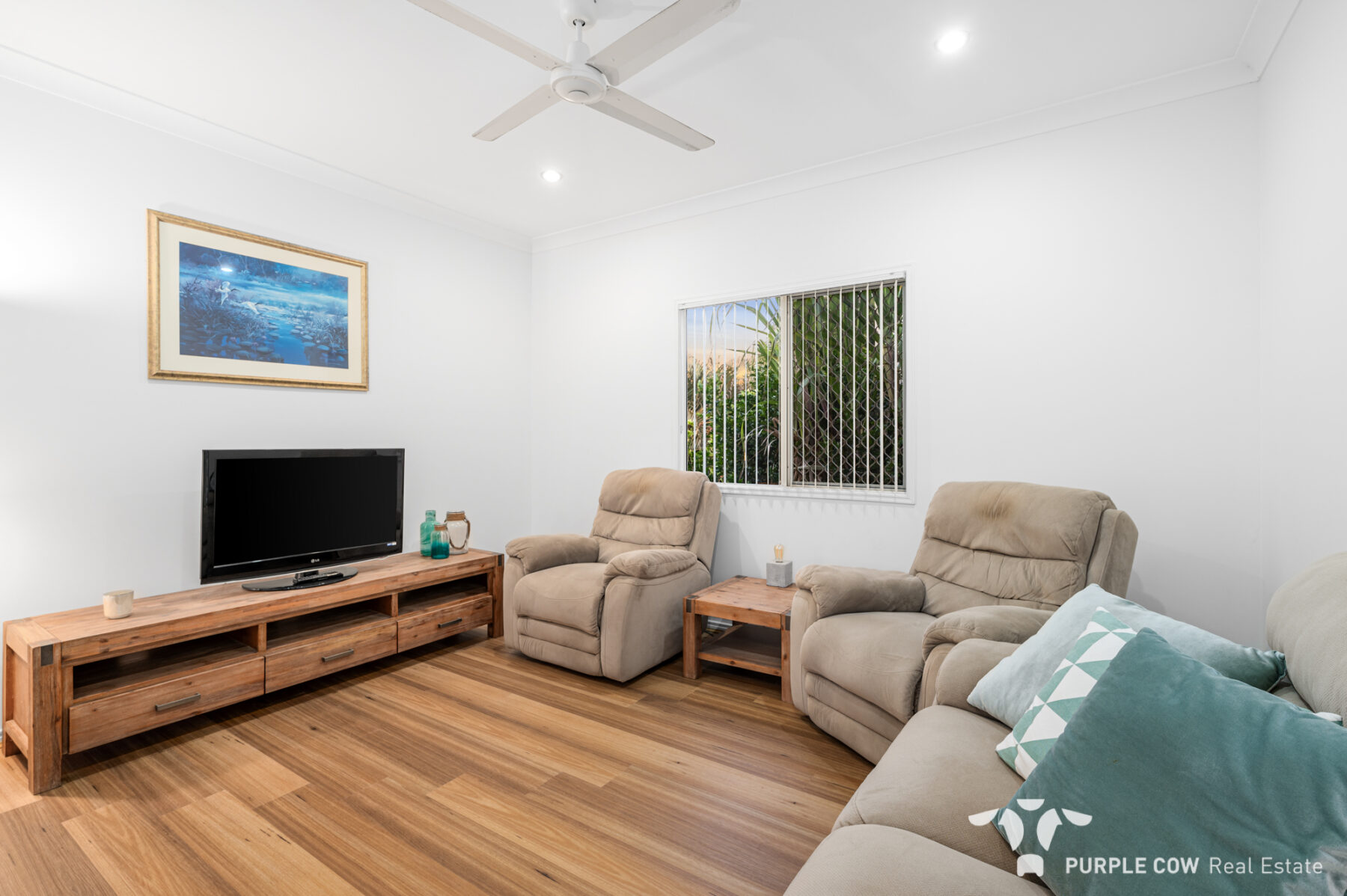 Property: 8 Yellowstone Way, Springfield Lakes, QLD, 4300 photo-2