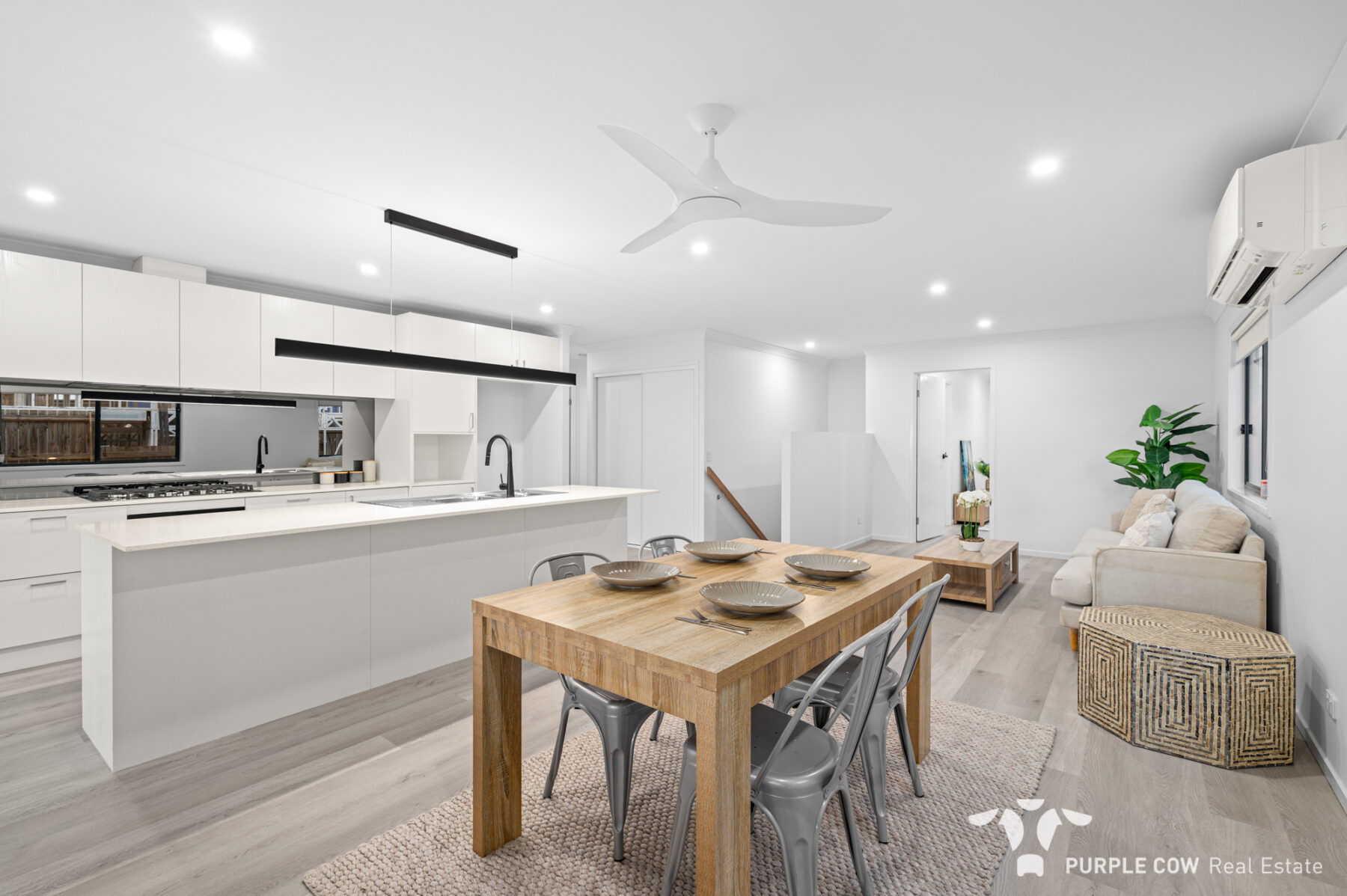 Property: 39 Palk Place, Spring Mountain, QLD, 4300 photo-3