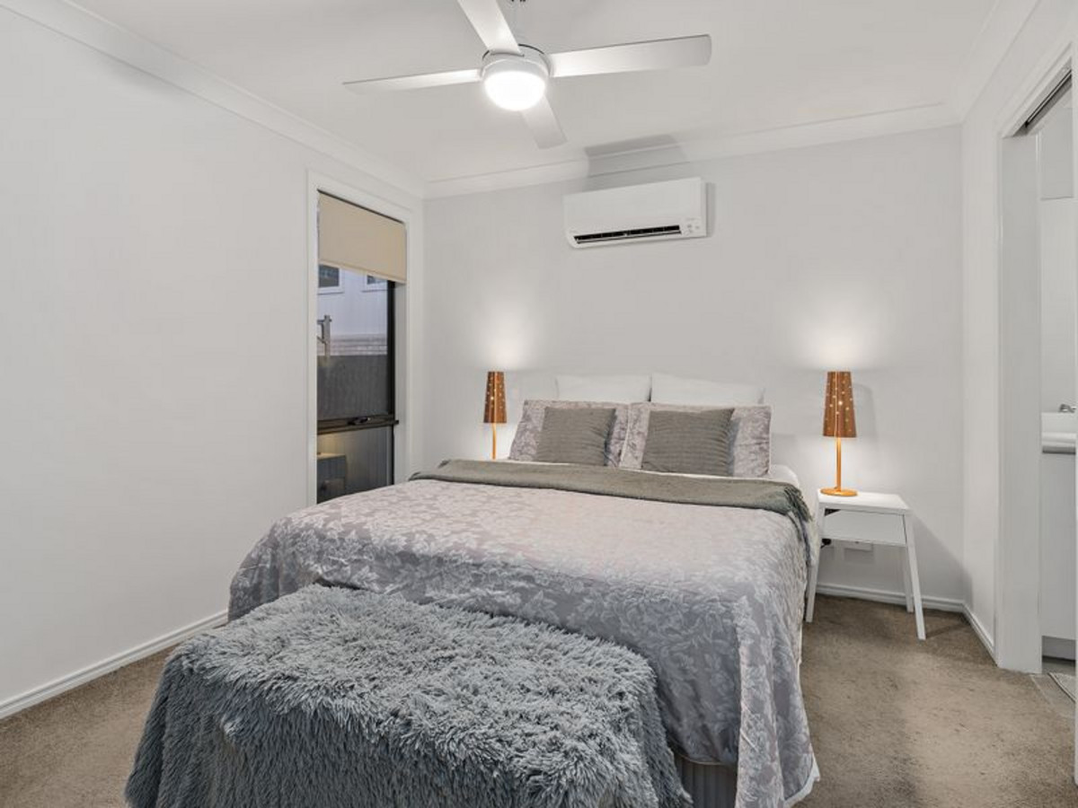 Property: 30 Logging Crescent, Spring Mountain, QLD, 4300 photo-11