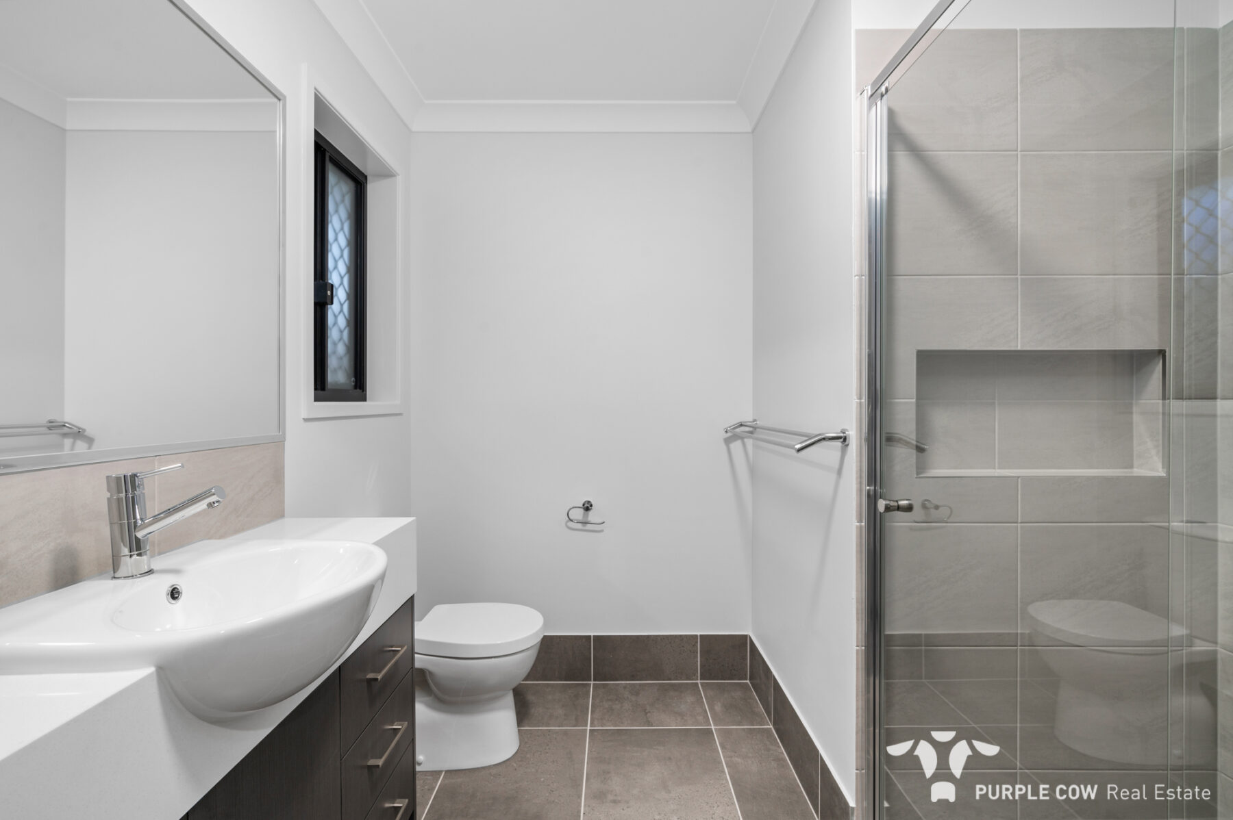 Property: 10 Palk Place, Spring Mountain, QLD, 4300 photo-7