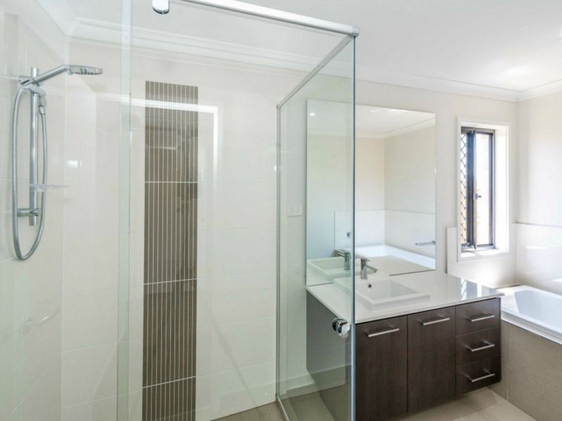 Property: Springfield Lakes, QLD, 4300 photo-4