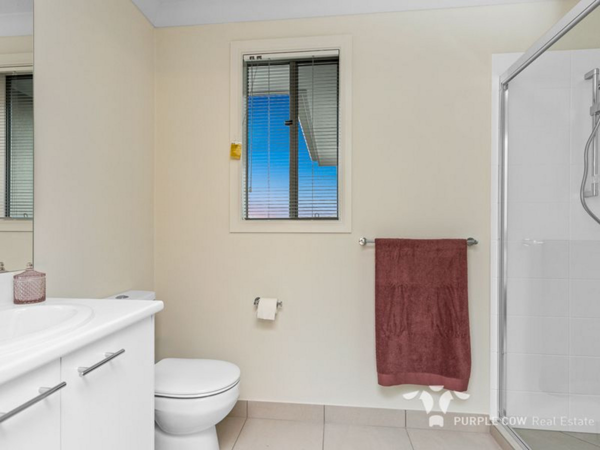 Rental: Spring Mountain, QLD, 4300 photo-10