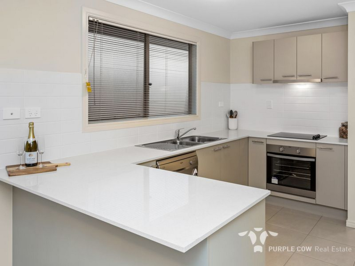 Rental: Spring Mountain, QLD, 4300 photo-1