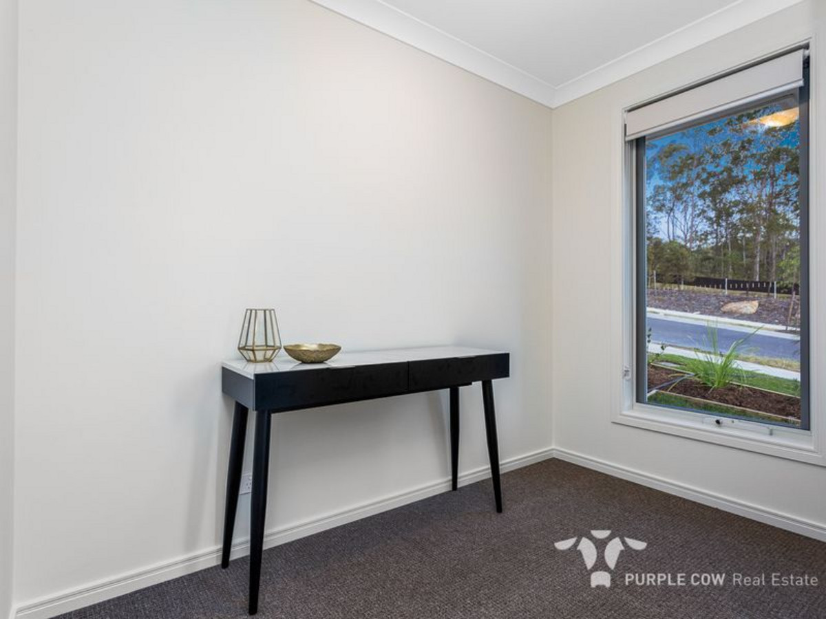 Rental: Spring Mountain, QLD, 4300 photo-2