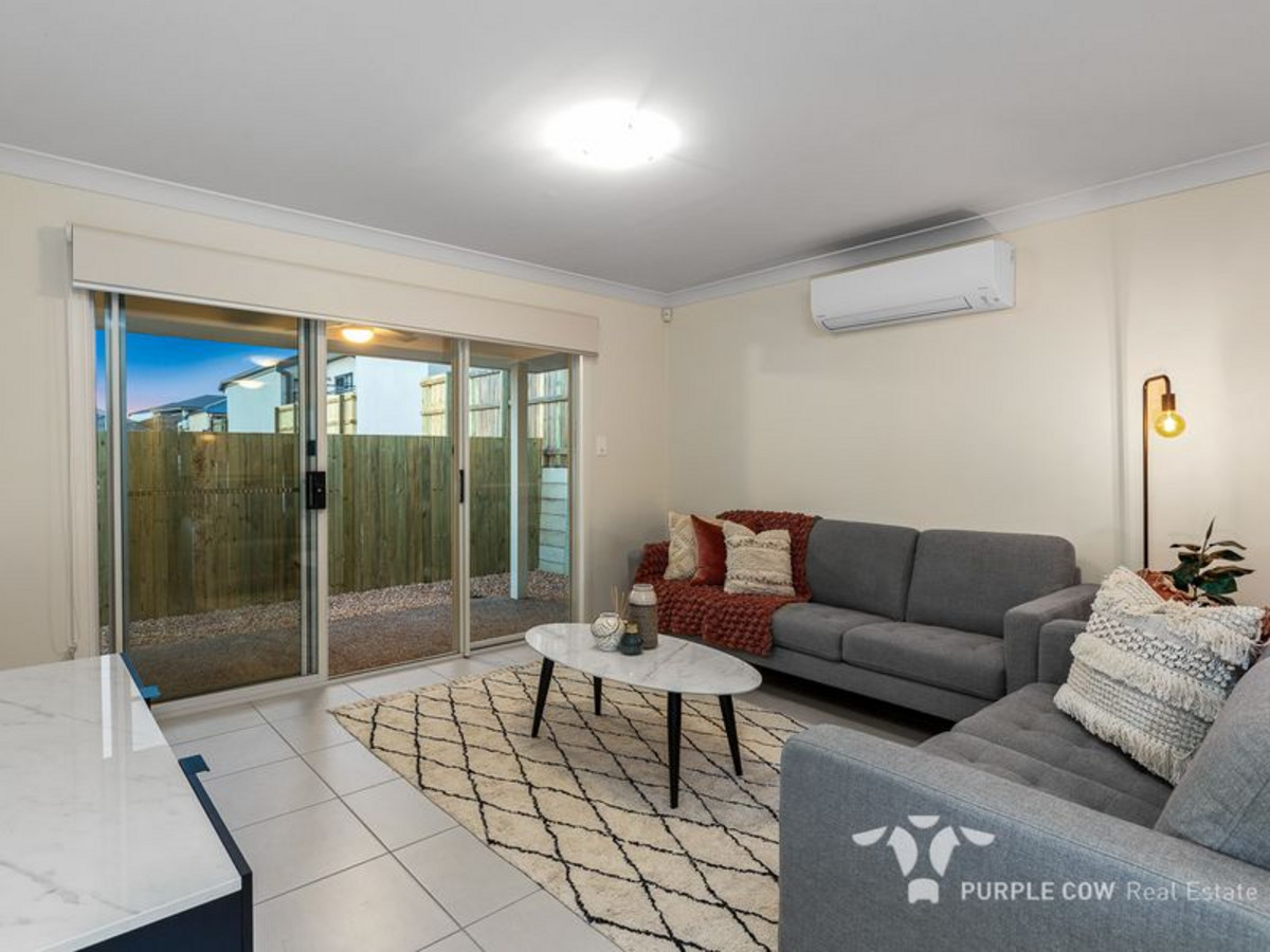 Rental: Spring Mountain, QLD, 4300 photo-5