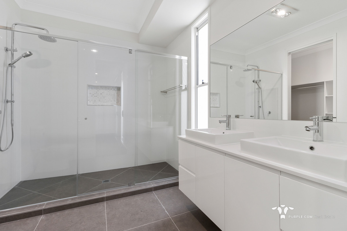 Rental: Spring Mountain, QLD, 4300 photo-7