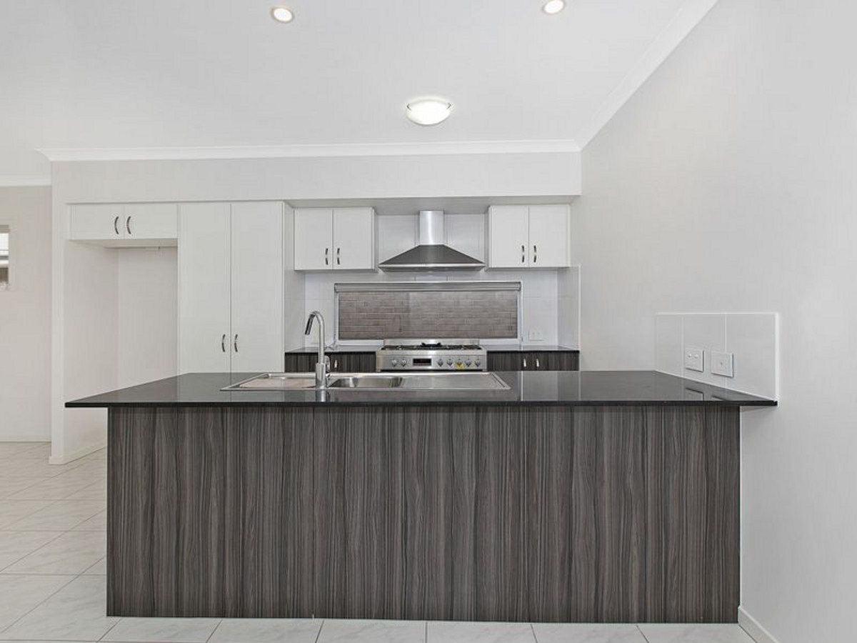 Rental: RIPLEY, QLD, 4306 photo-3