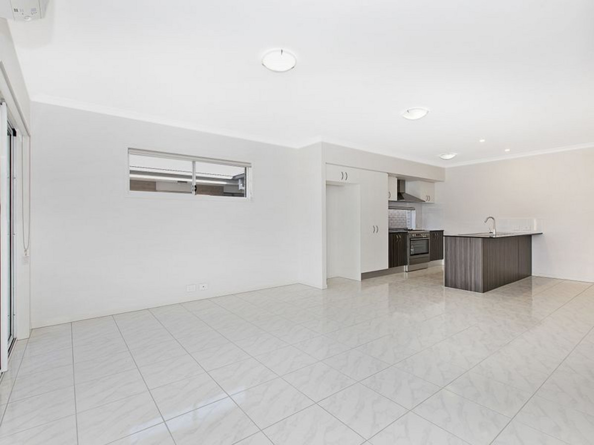 Rental: RIPLEY, QLD, 4306 photo-4