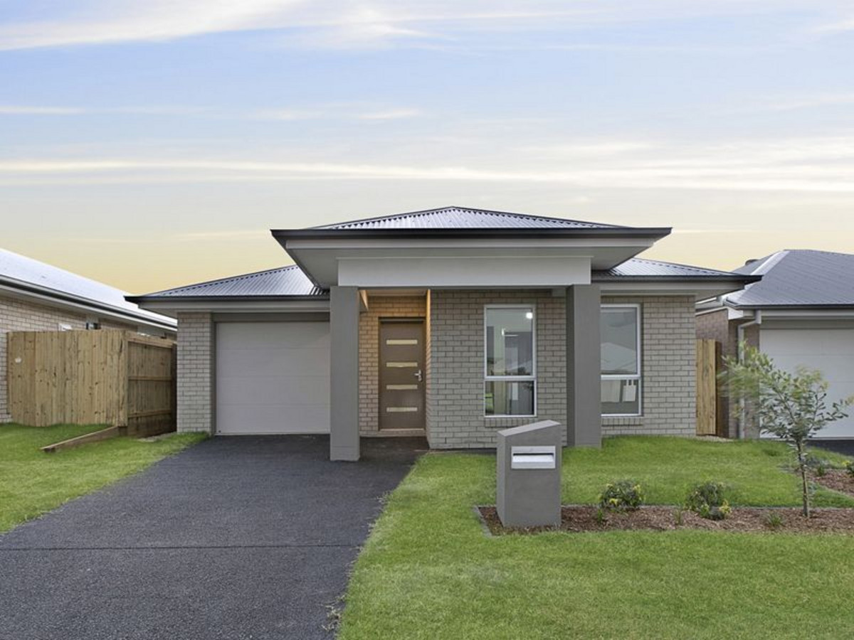 Rental: RIPLEY, QLD, 4306 photo-0