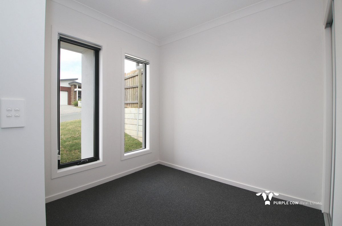 Rental: Spring Mountain, QLD, 4300 photo-1