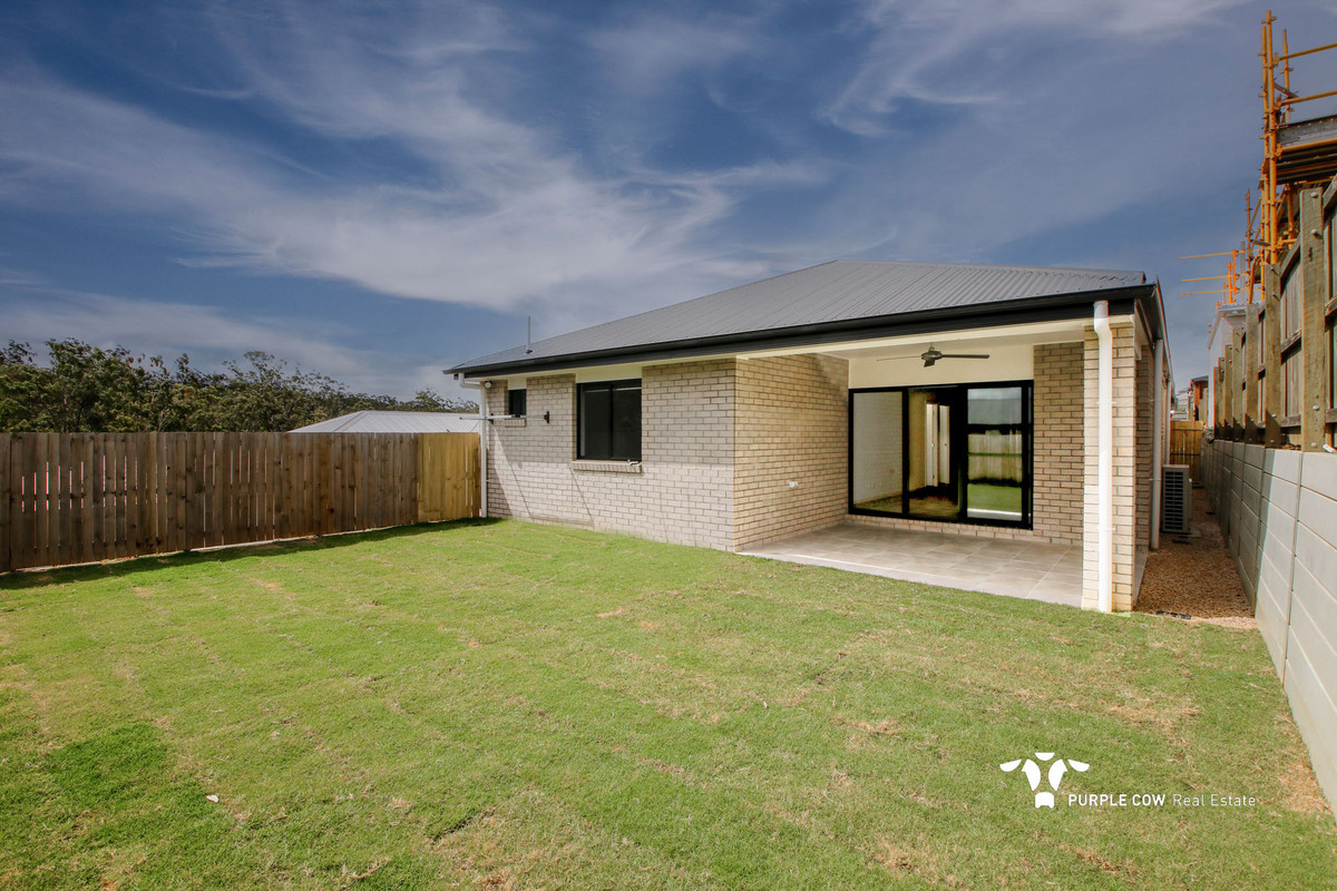 Rental: Spring Mountain, QLD, 4300 photo-11
