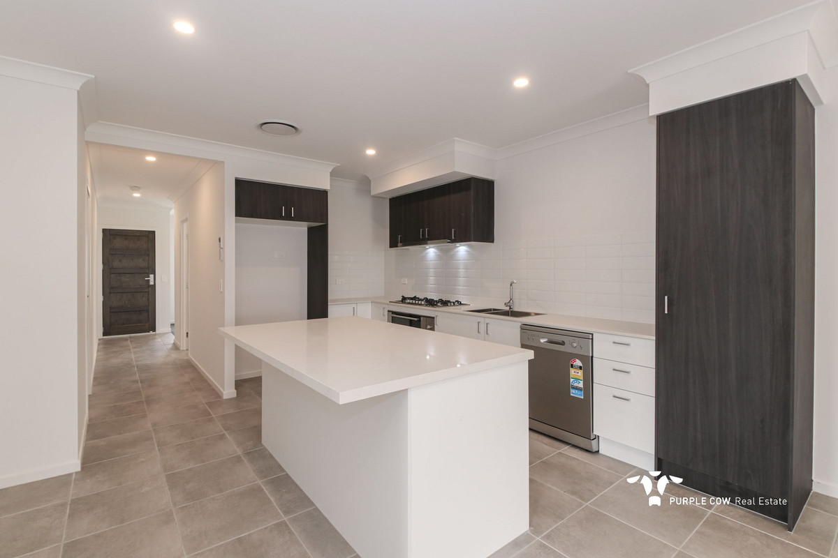 Rental: Spring Mountain, QLD, 4300 photo-3