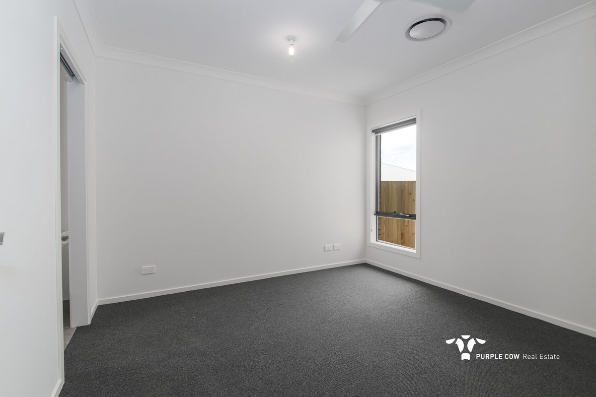 Rental: Spring Mountain, QLD, 4300 photo-5