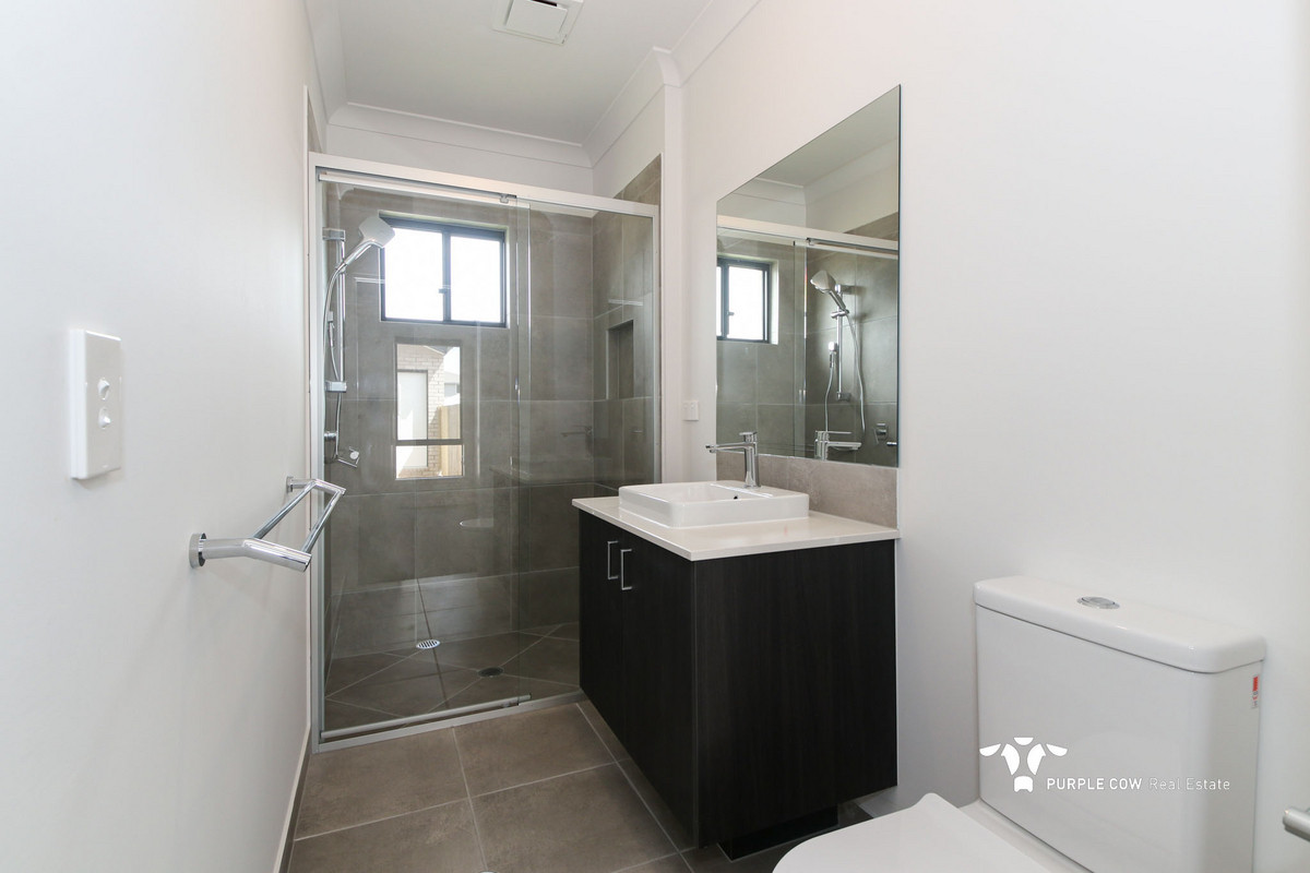 Rental: Spring Mountain, QLD, 4300 photo-6