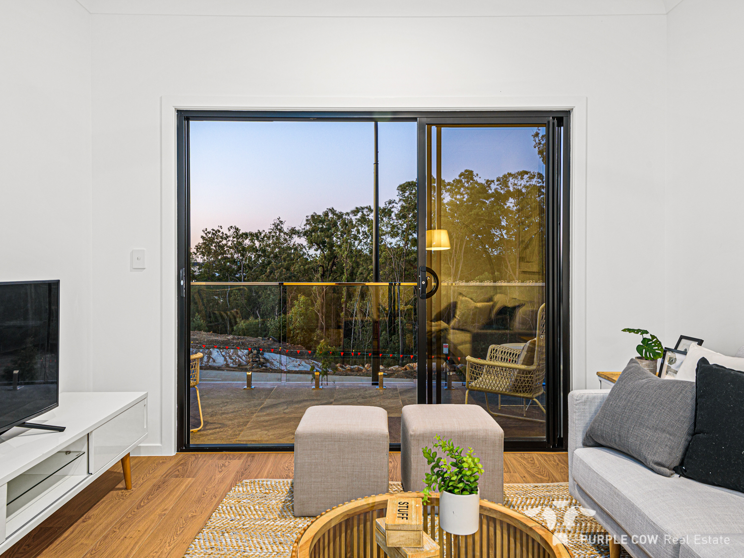 Property: 450 Grande Avenue, Spring Mountain, QLD, 4300 photo-8