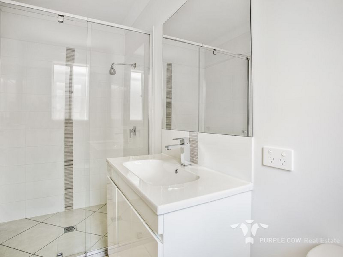 Rental: Brassall, QLD, 4305 photo-4