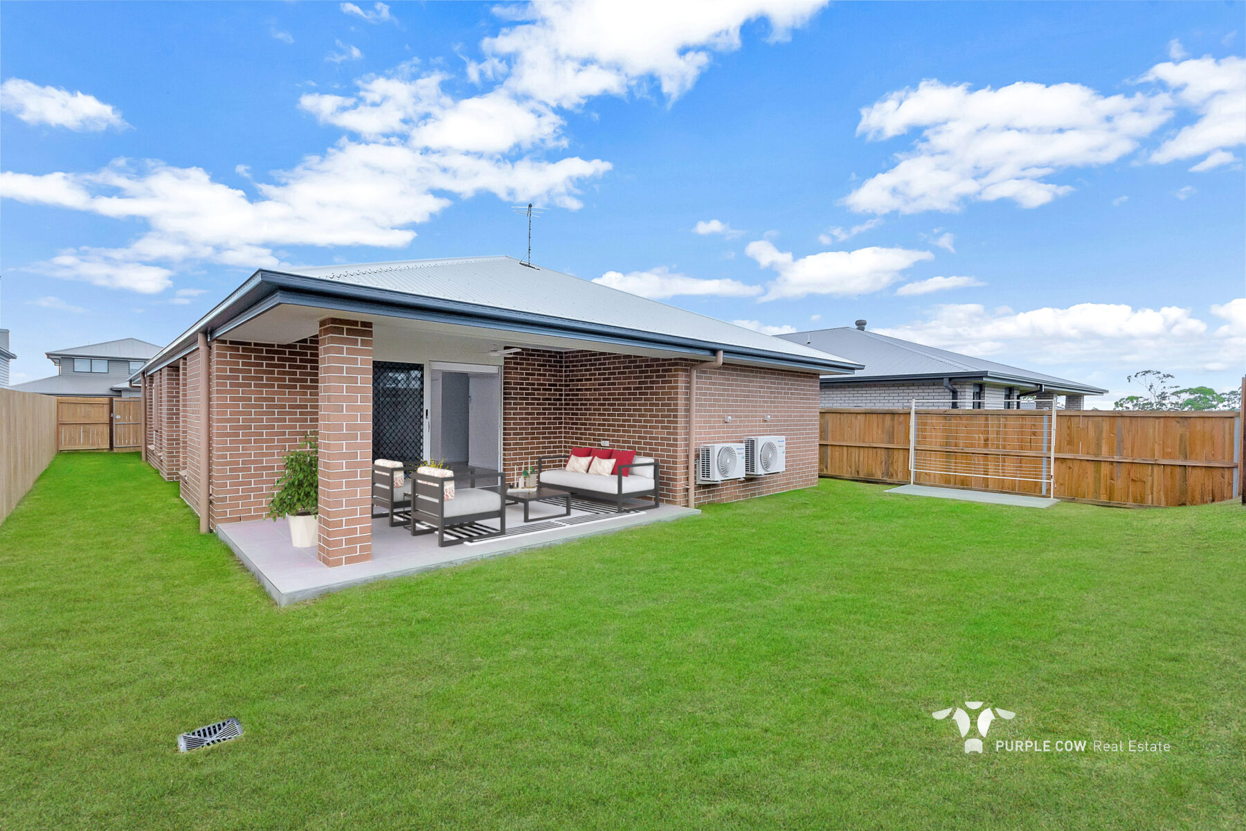 Property: 21 Barratta Street, Spring Mountain, QLD, 4300 photo-8