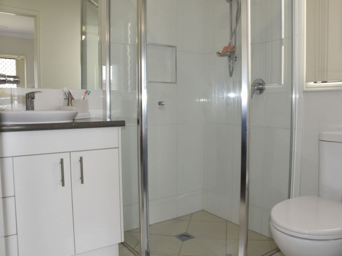 Rental: Springfield Lakes, QLD, 4300 photo-6