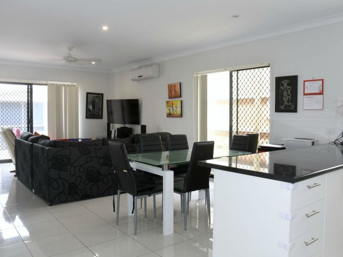 Rental: Springfield Lakes, QLD, 4300 photo-2