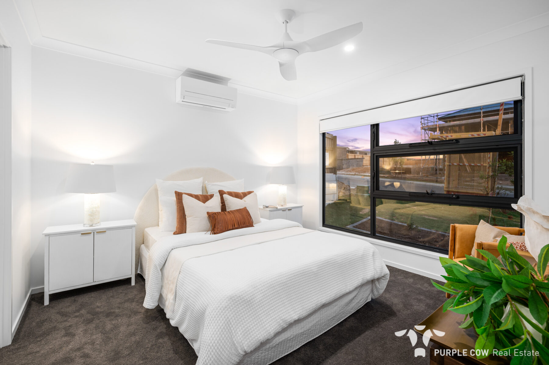 Property: 14 Helix Close, Spring Mountain, QLD, 4300 photo-8