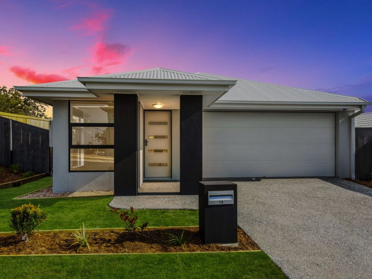 Rental: Spring Mountain, QLD, 4300 photo-0