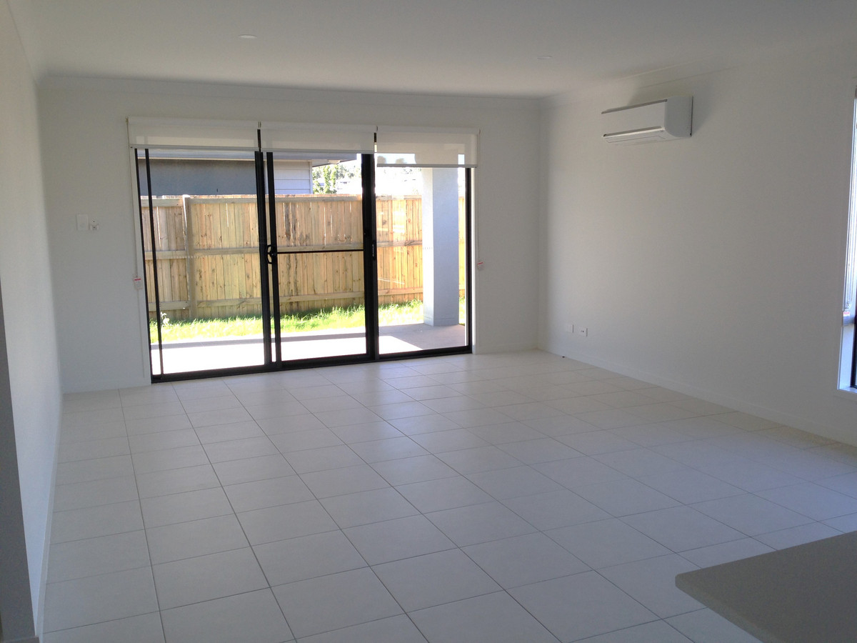 Rental: South Ripley, QLD, 4306 photo-2