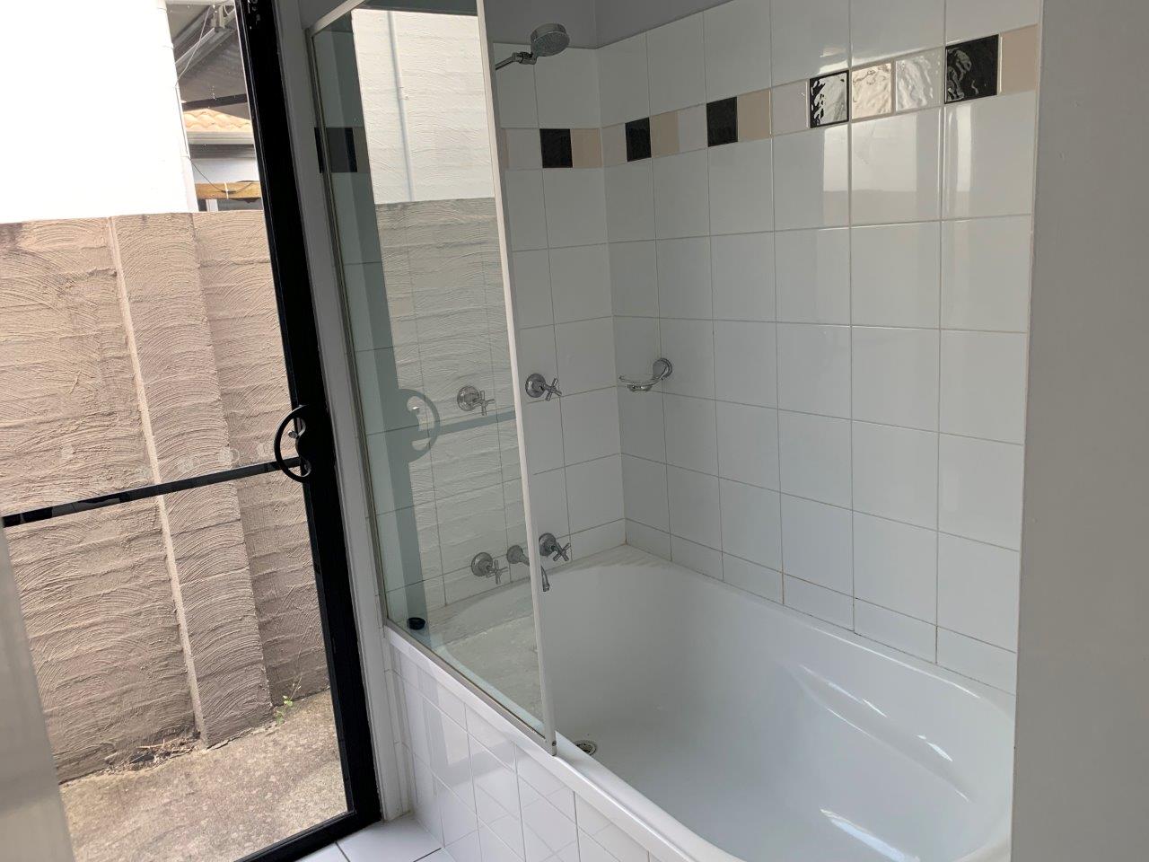Rental: Springfield Lakes, QLD, 4300 photo-6