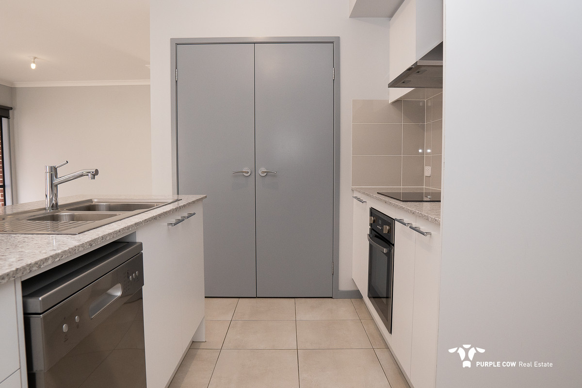 Rental: Spring Mountain, QLD, 4300 photo-10
