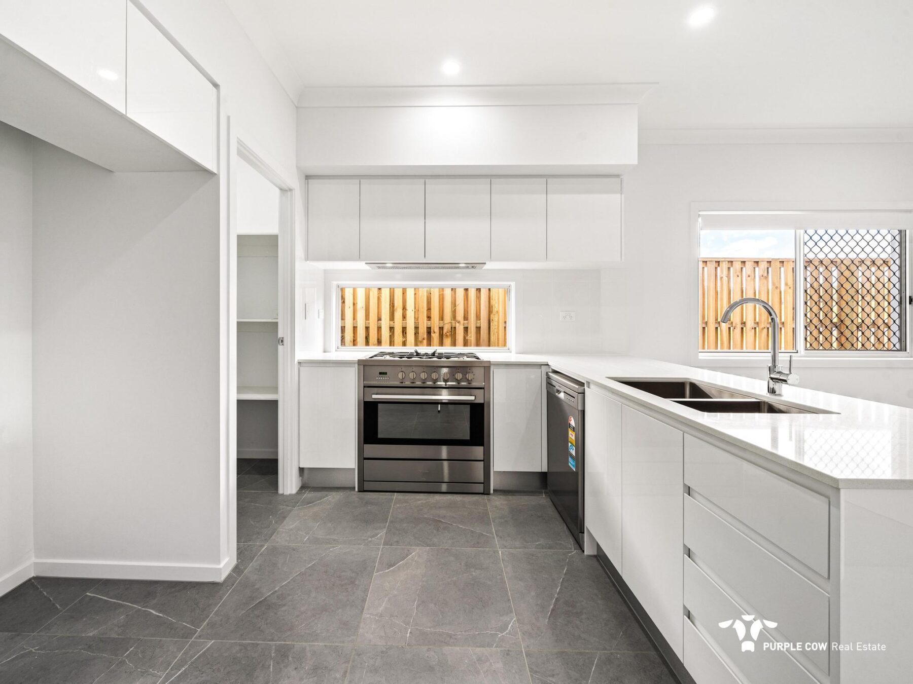 Rental: White Rock, QLD, 4306 photo-1