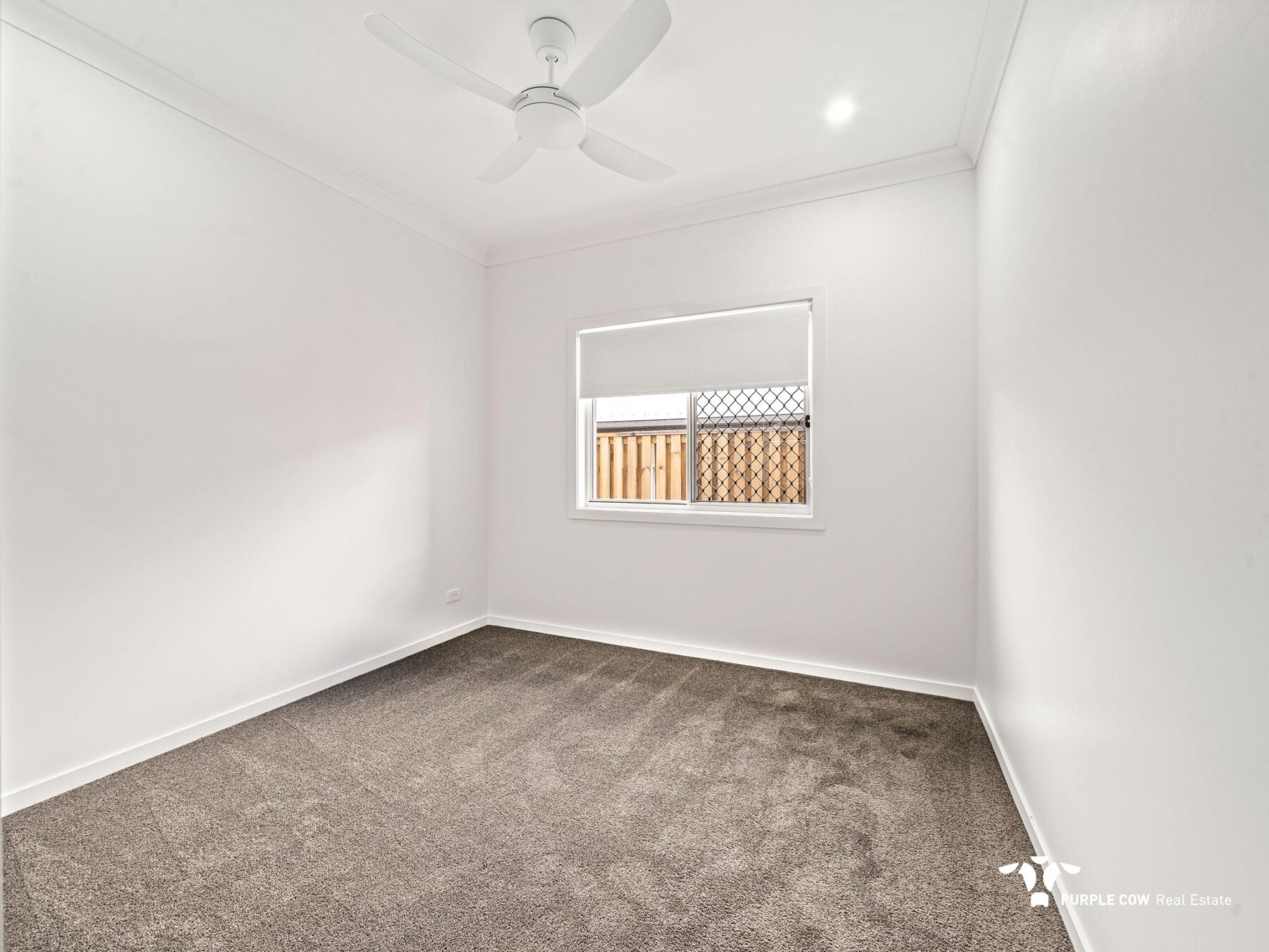 Rental: White Rock, QLD, 4306 photo-5