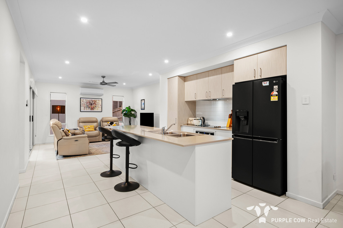 Rental: Spring Mountain, QLD, 4300 photo-3