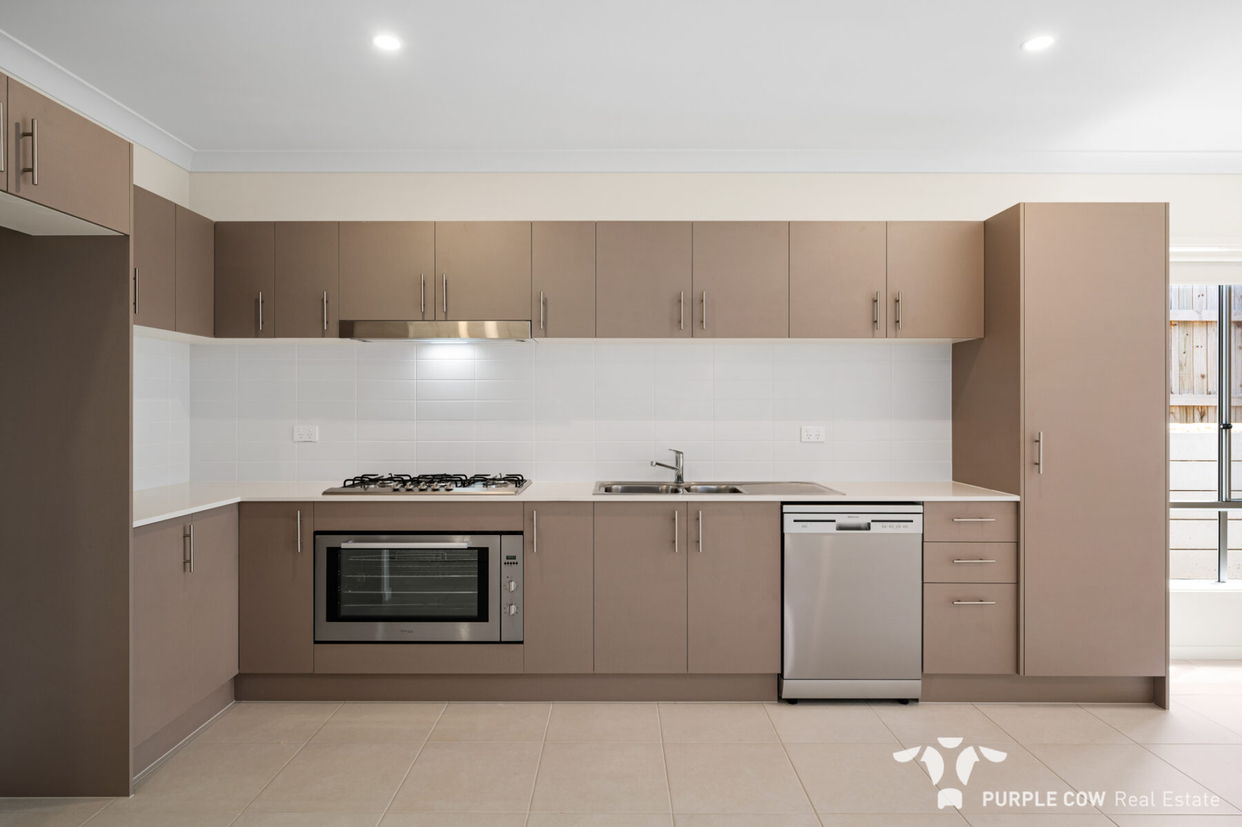 Rental: Spring Mountain, QLD, 4300 photo-1