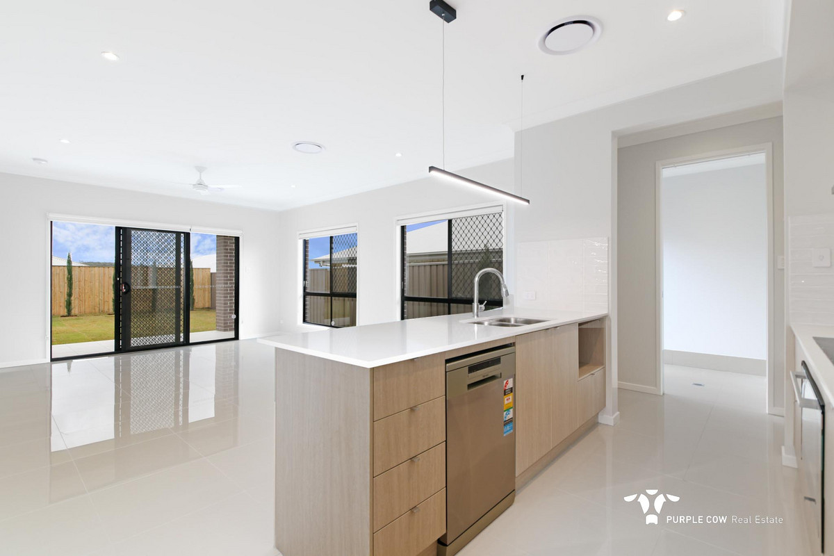 Rental: White Rock, QLD, 4306 photo-1