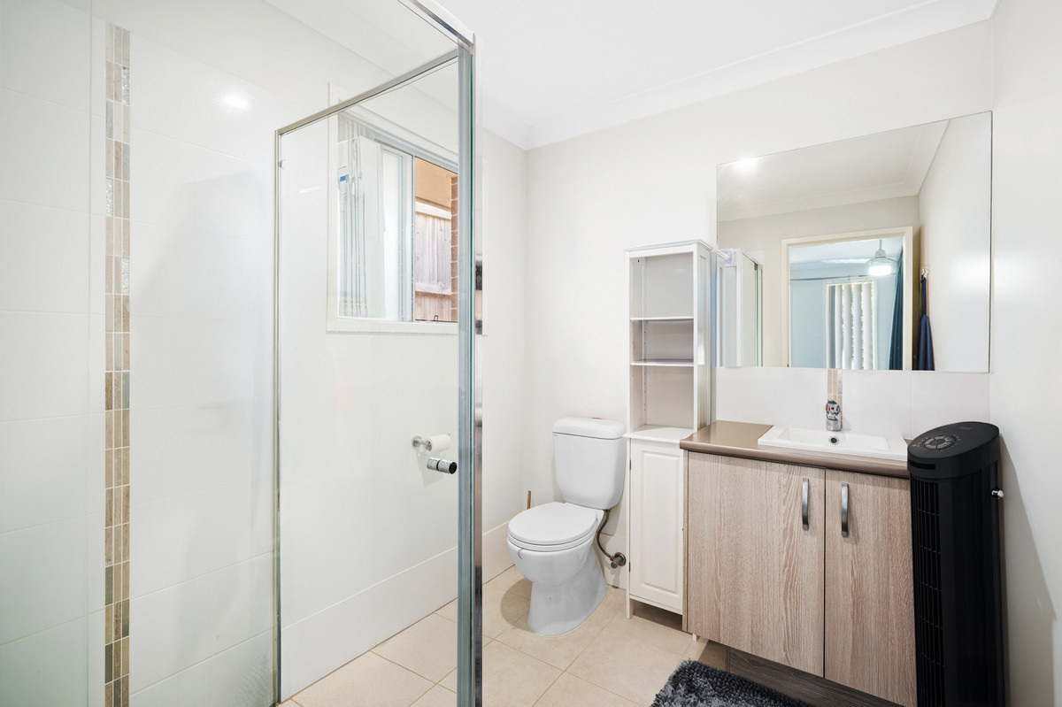 Rental: South Ripley, QLD, 4306 photo-5