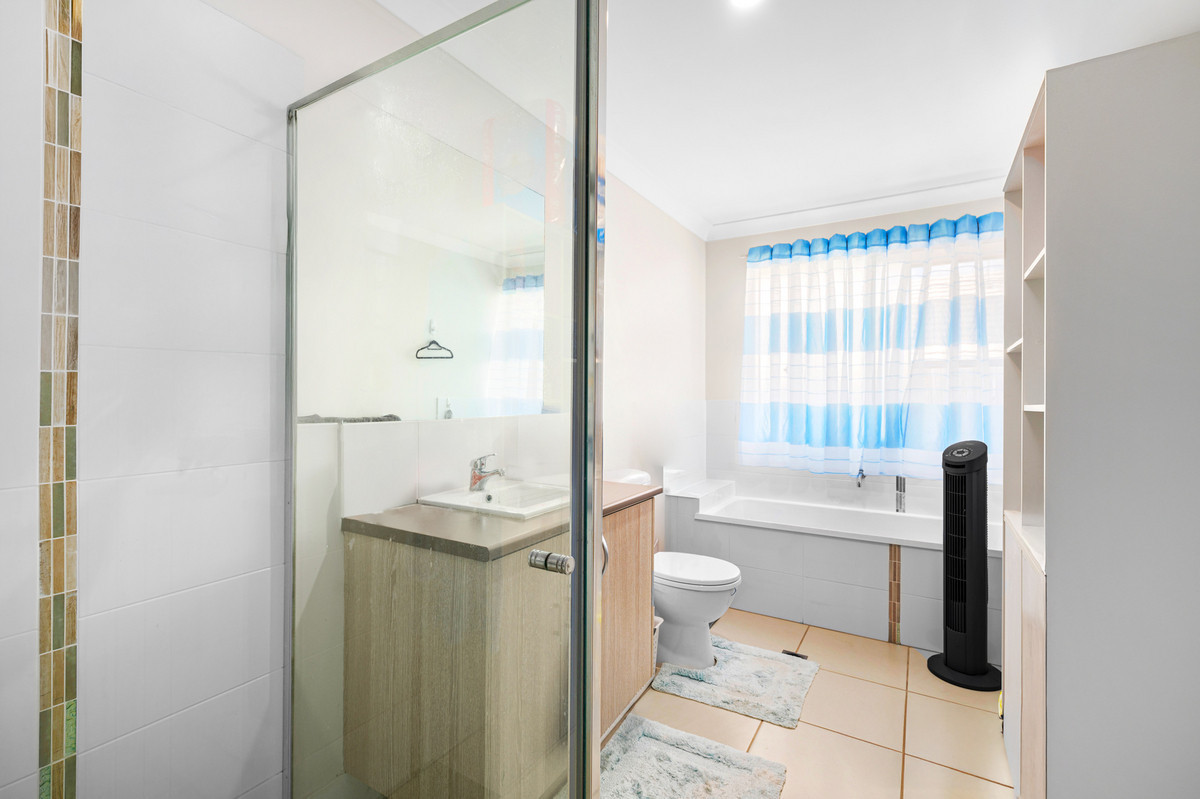 Rental: South Ripley, QLD, 4306 photo-7