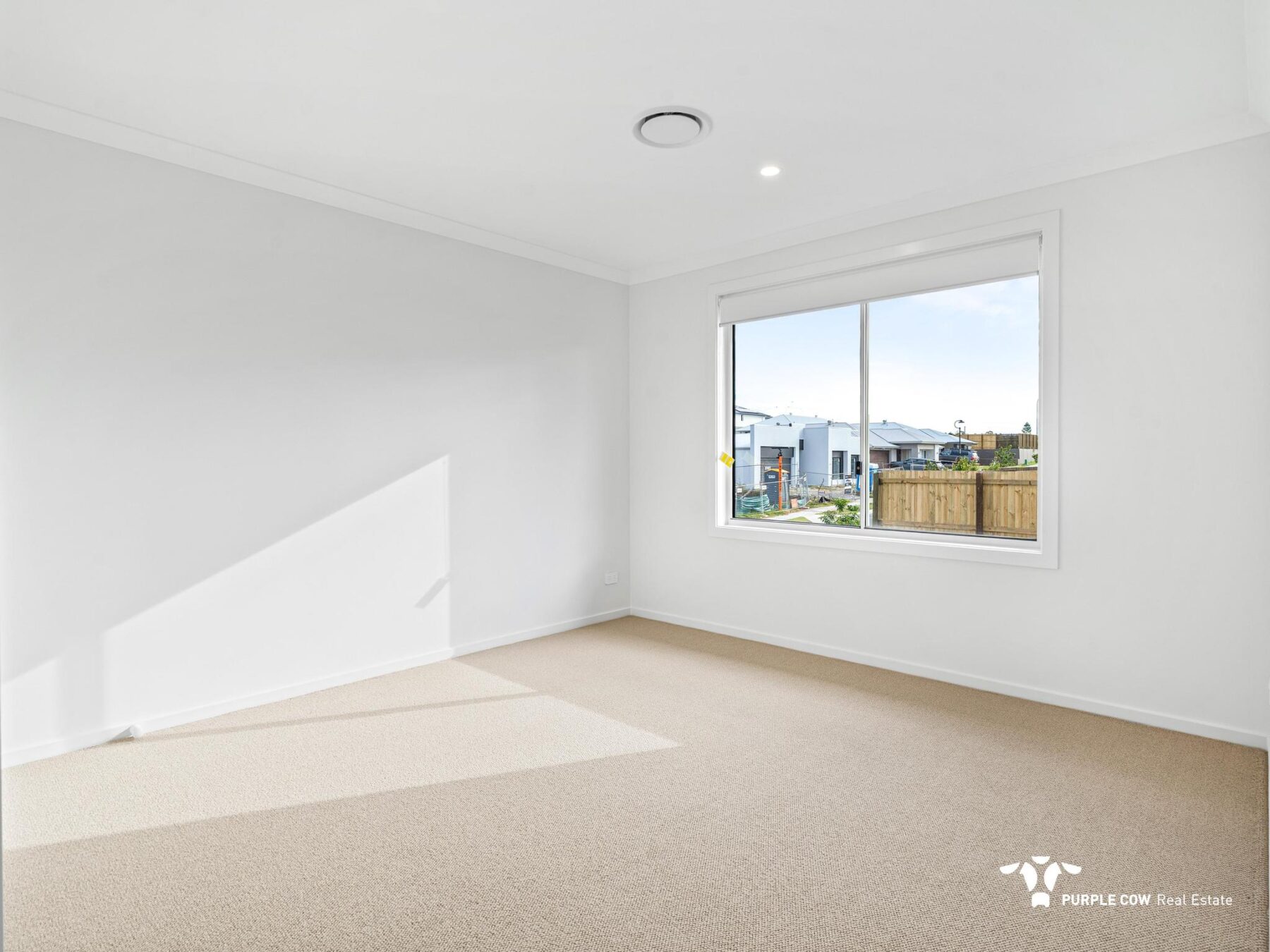 Rental: Greenbank, QLD, 4124 photo-10