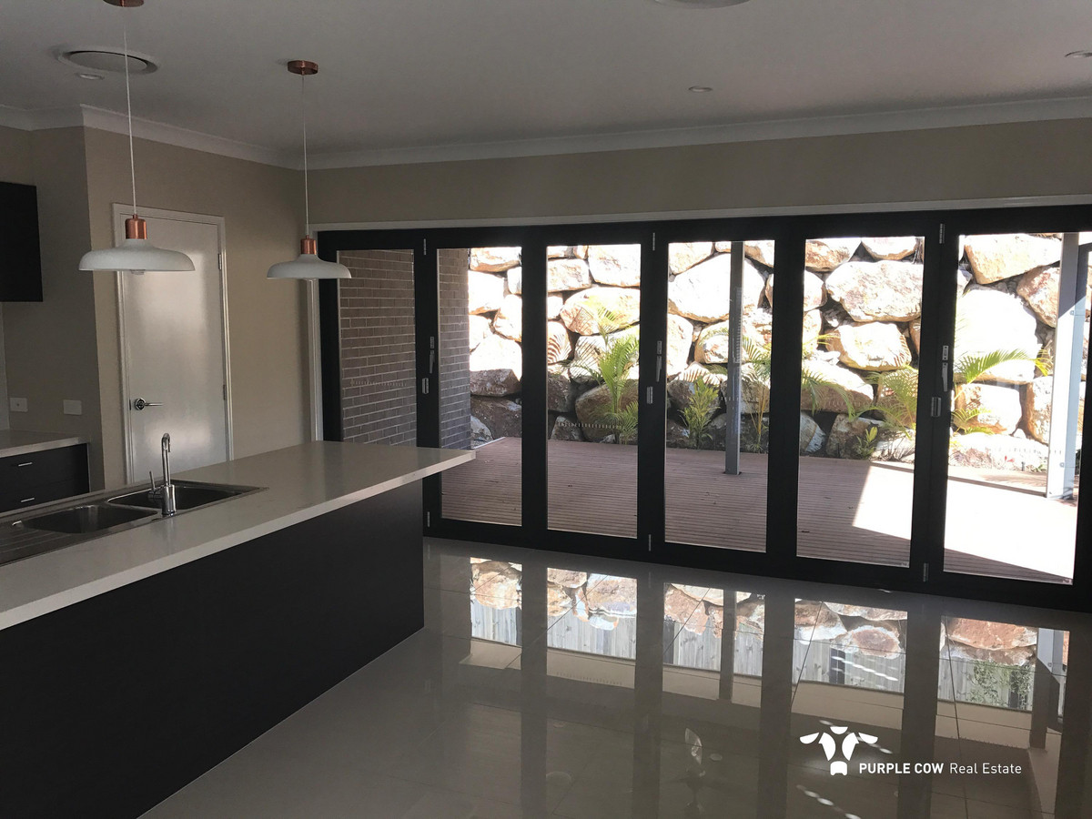 Rental: Deebing Heights, QLD, 4306 photo-2