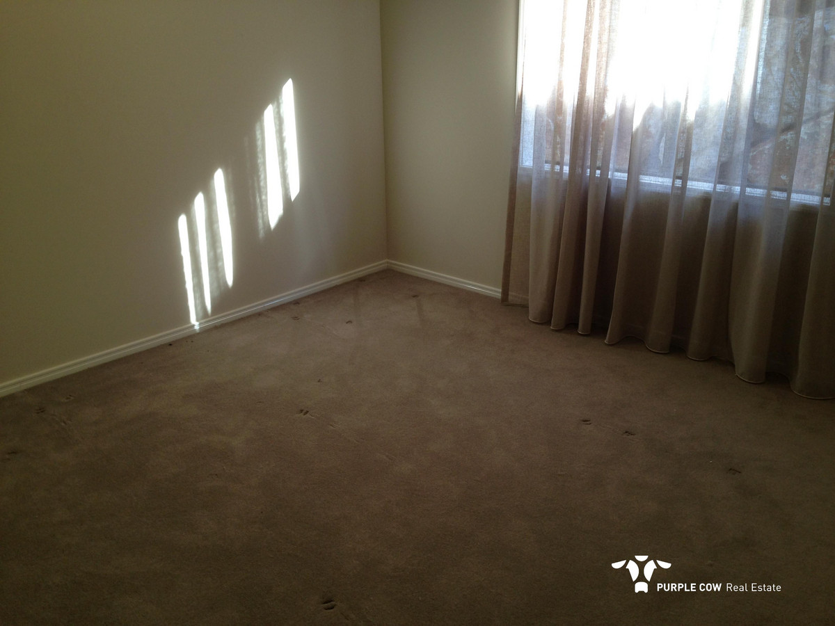 Rental: Deebing Heights, QLD, 4306 photo-8