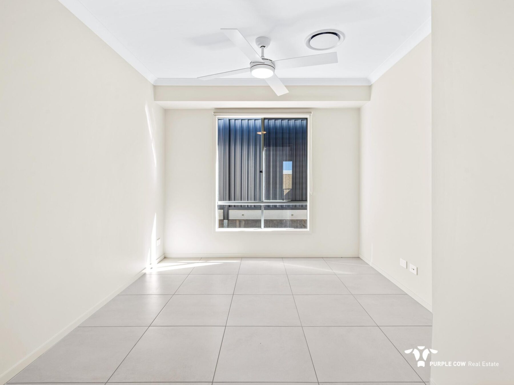 Rental: White Rock, QLD, 4306 photo-4