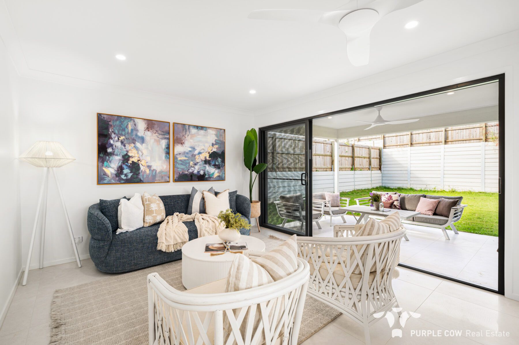 Property: 3 Helix Close, Spring Mountain, QLD, 4300 photo-3