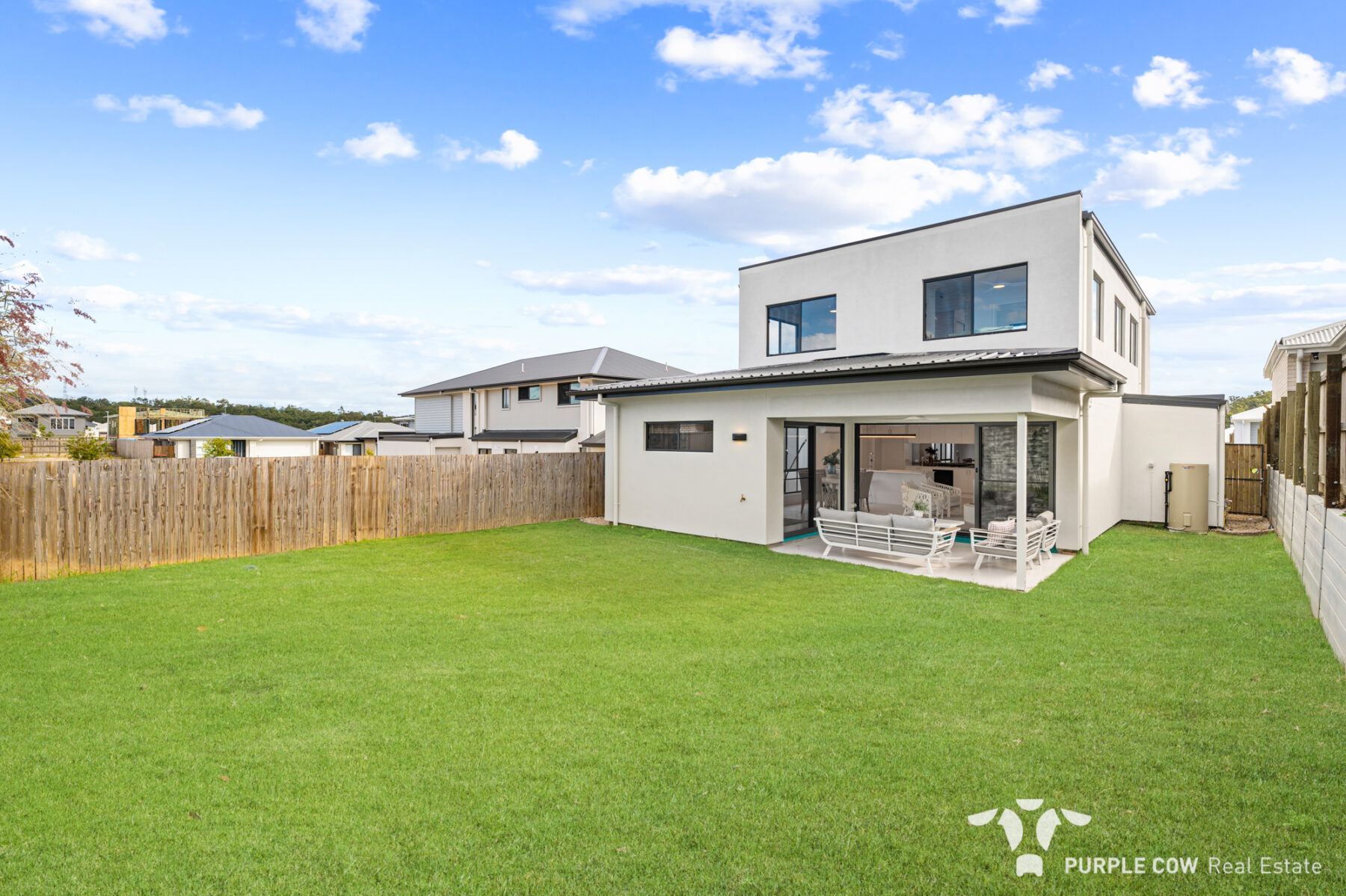 Property: 3 Helix Close, Spring Mountain, QLD, 4300 photo-8