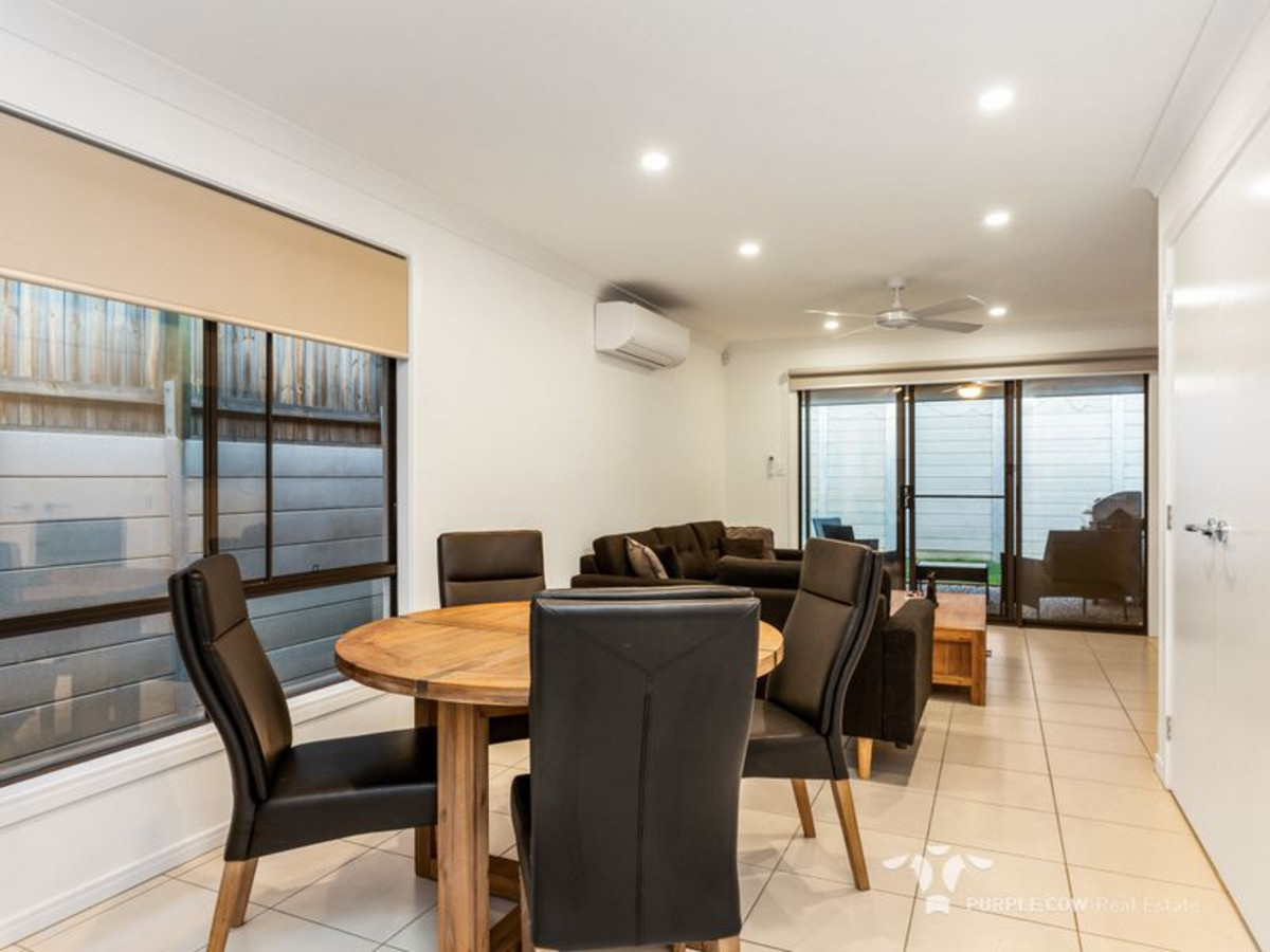 Rental: Spring Mountain, QLD, 4300 photo-4