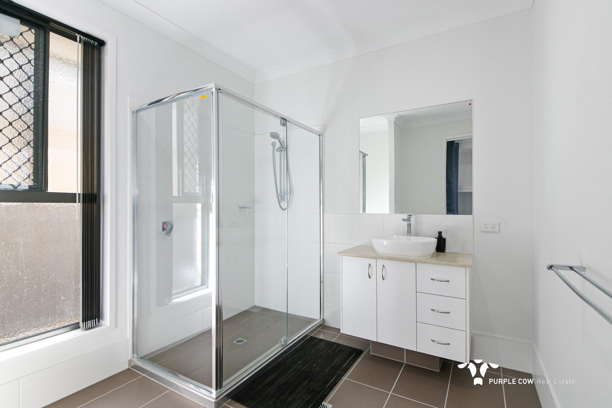 Rental: Spring Mountain, QLD, 4300 photo-10