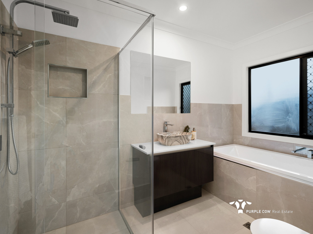 Rental: Brookwater, QLD, 4300 photo-17