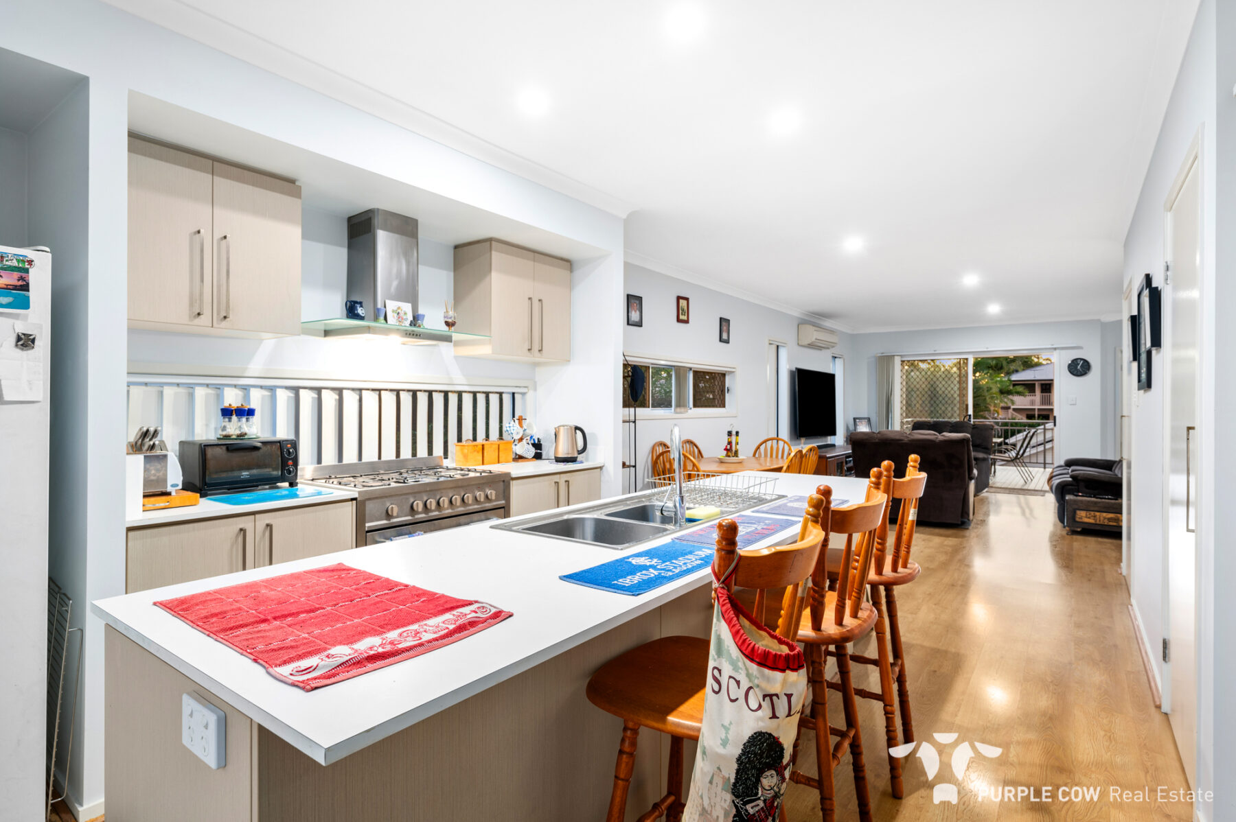 Property: 28 Escarpment Drive, Springfield, QLD, 4300 photo-5