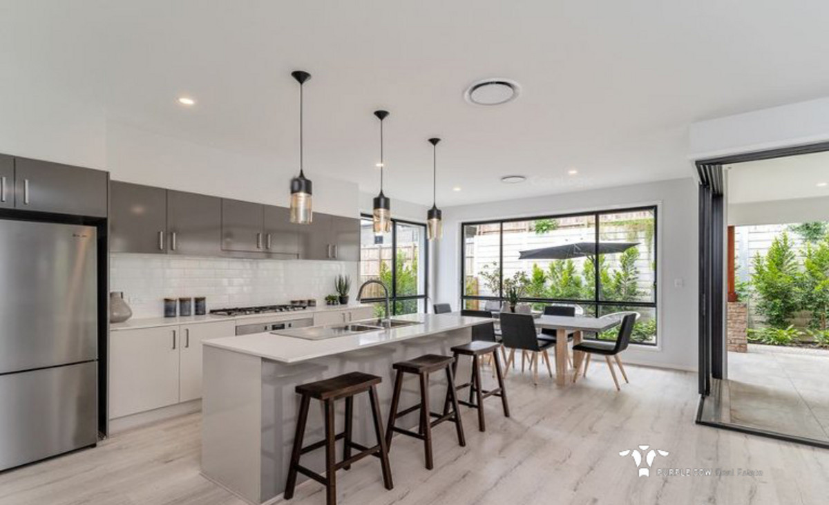 Rental: Spring Mountain, QLD, 4300 photo-4