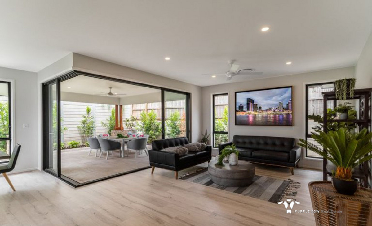 Rental: Spring Mountain, QLD, 4300 photo-5