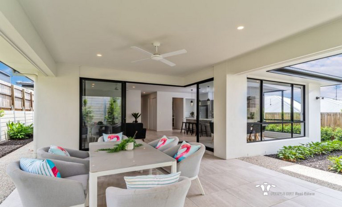 Rental: Spring Mountain, QLD, 4300 photo-12